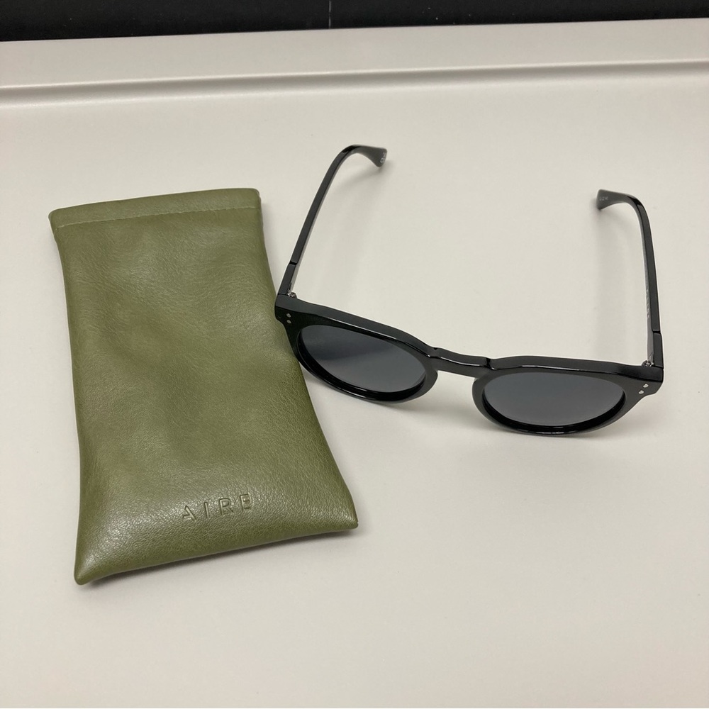 Stylish Black Sunglasses AIRE Model Nucleus V2 2222543 Polarized